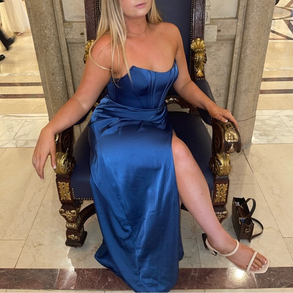 Mia Bella Couture “Sofia” Navy Gown - Picture 3 of 7